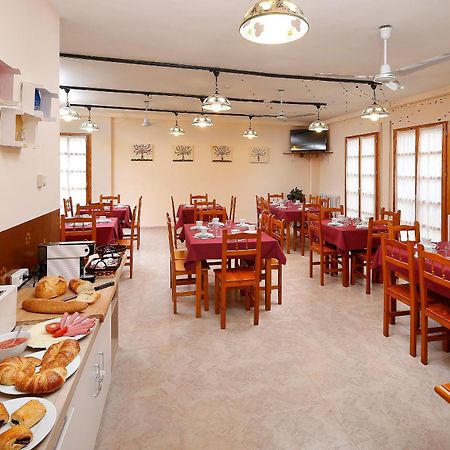 Albergue Sierra De Arbe Naval Ngoại thất bức ảnh