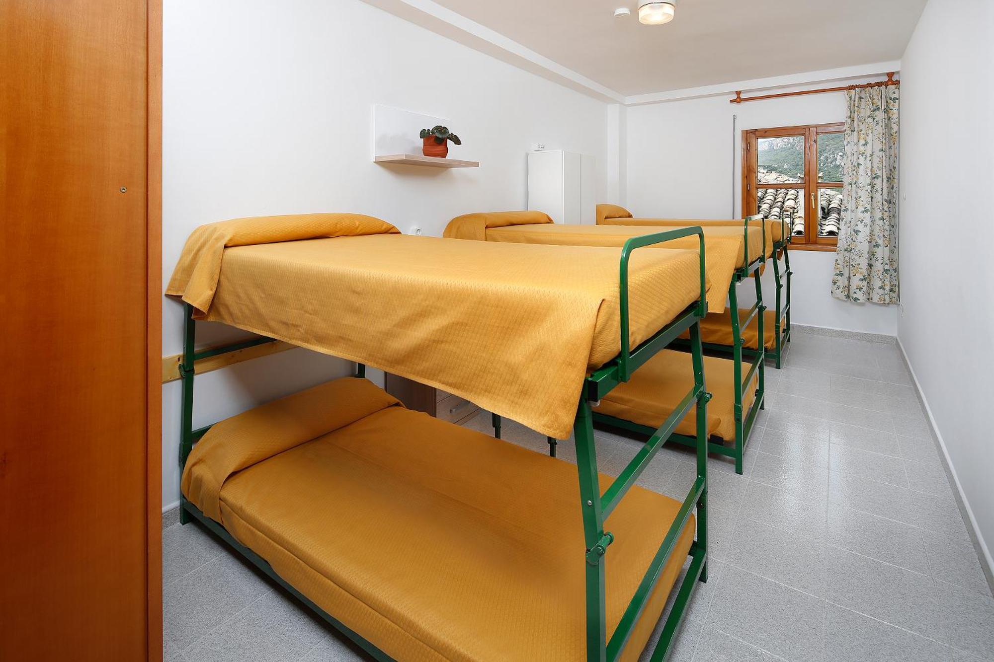 Albergue Sierra De Arbe Naval Ngoại thất bức ảnh
