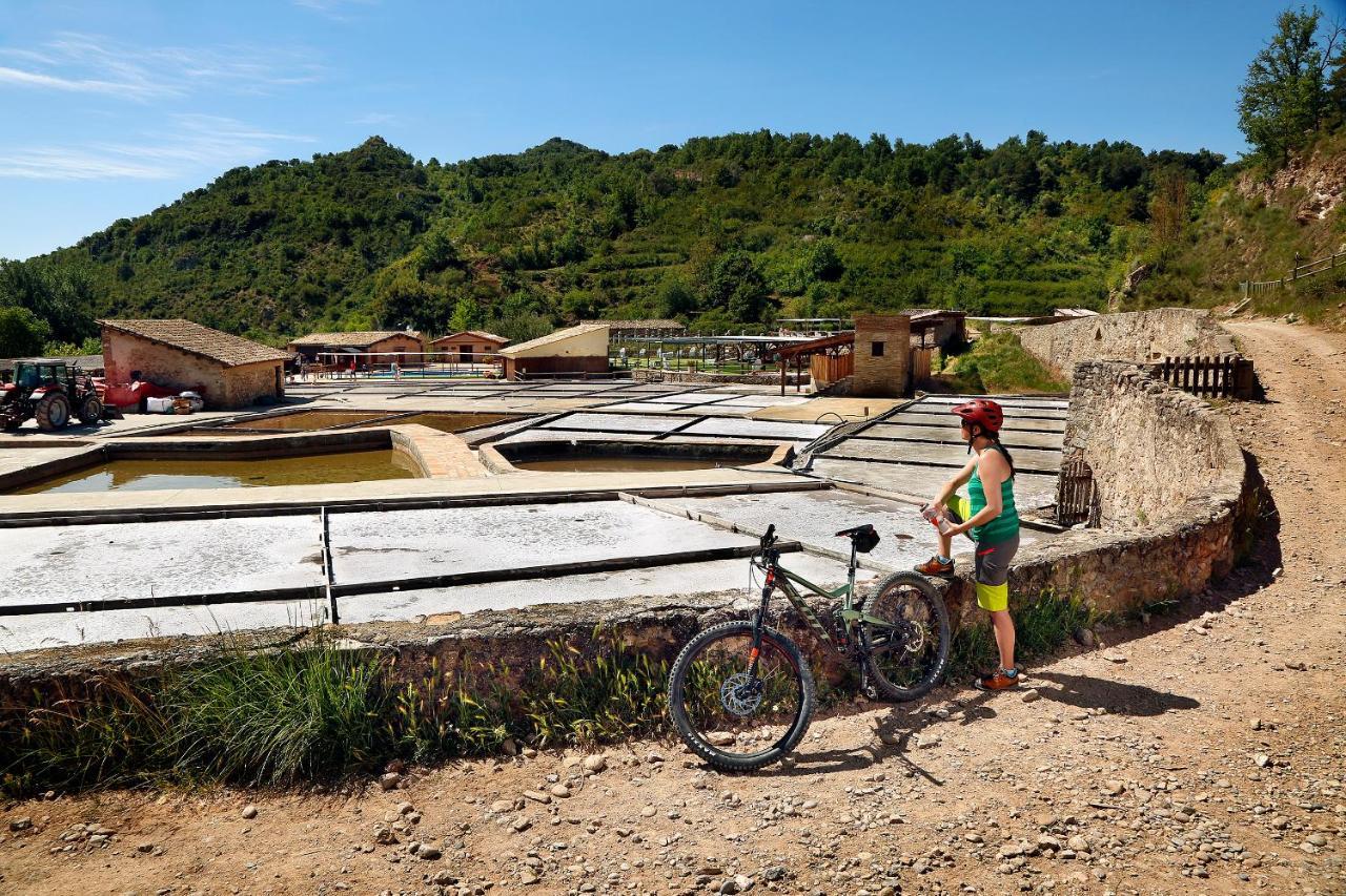 Albergue Sierra De Arbe Naval Ngoại thất bức ảnh